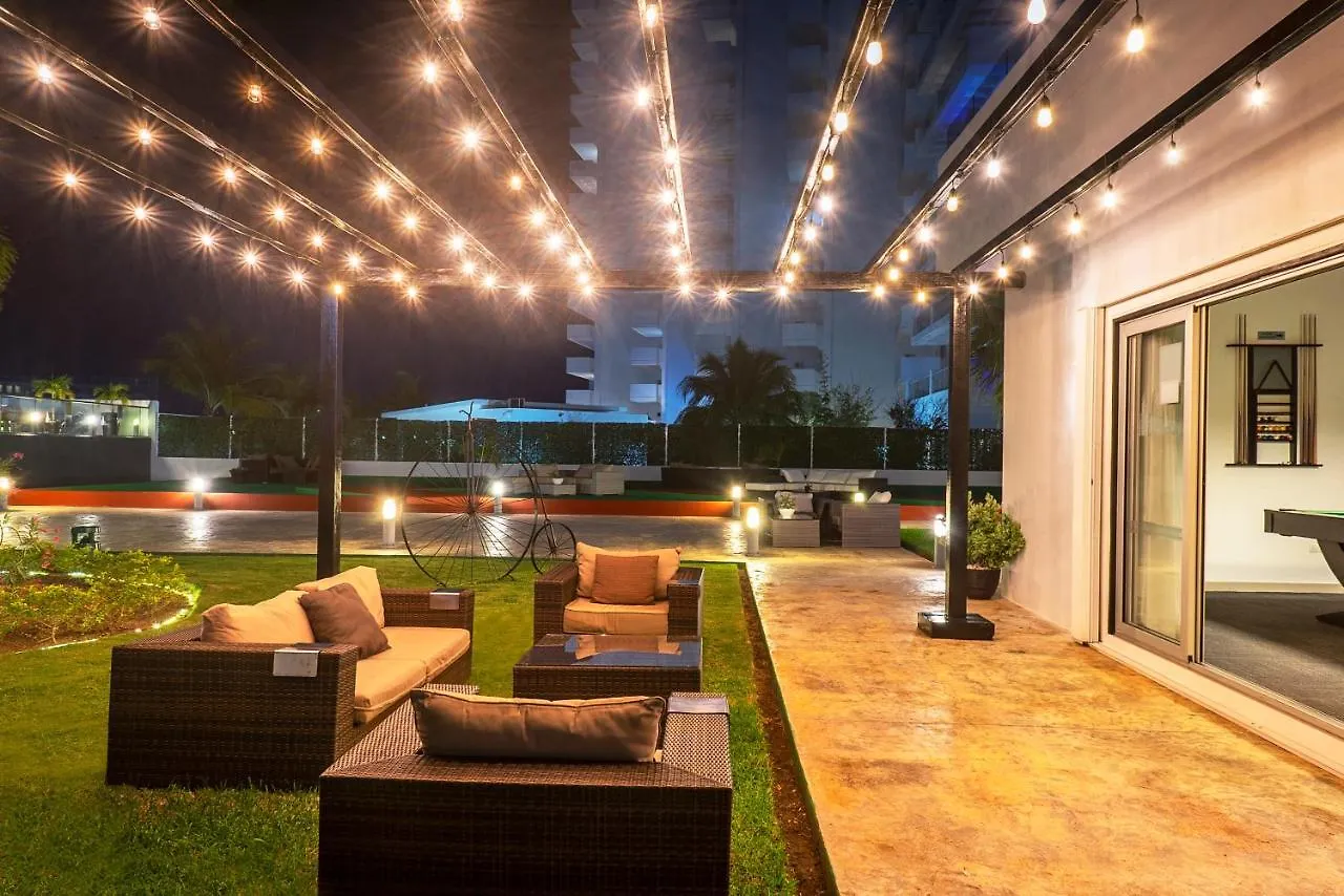 Suites Malecon Cancún Hotell