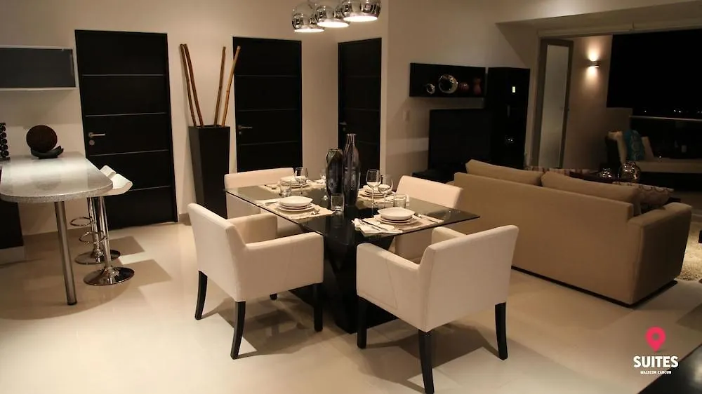 Suites Malecon Cancún 4*,