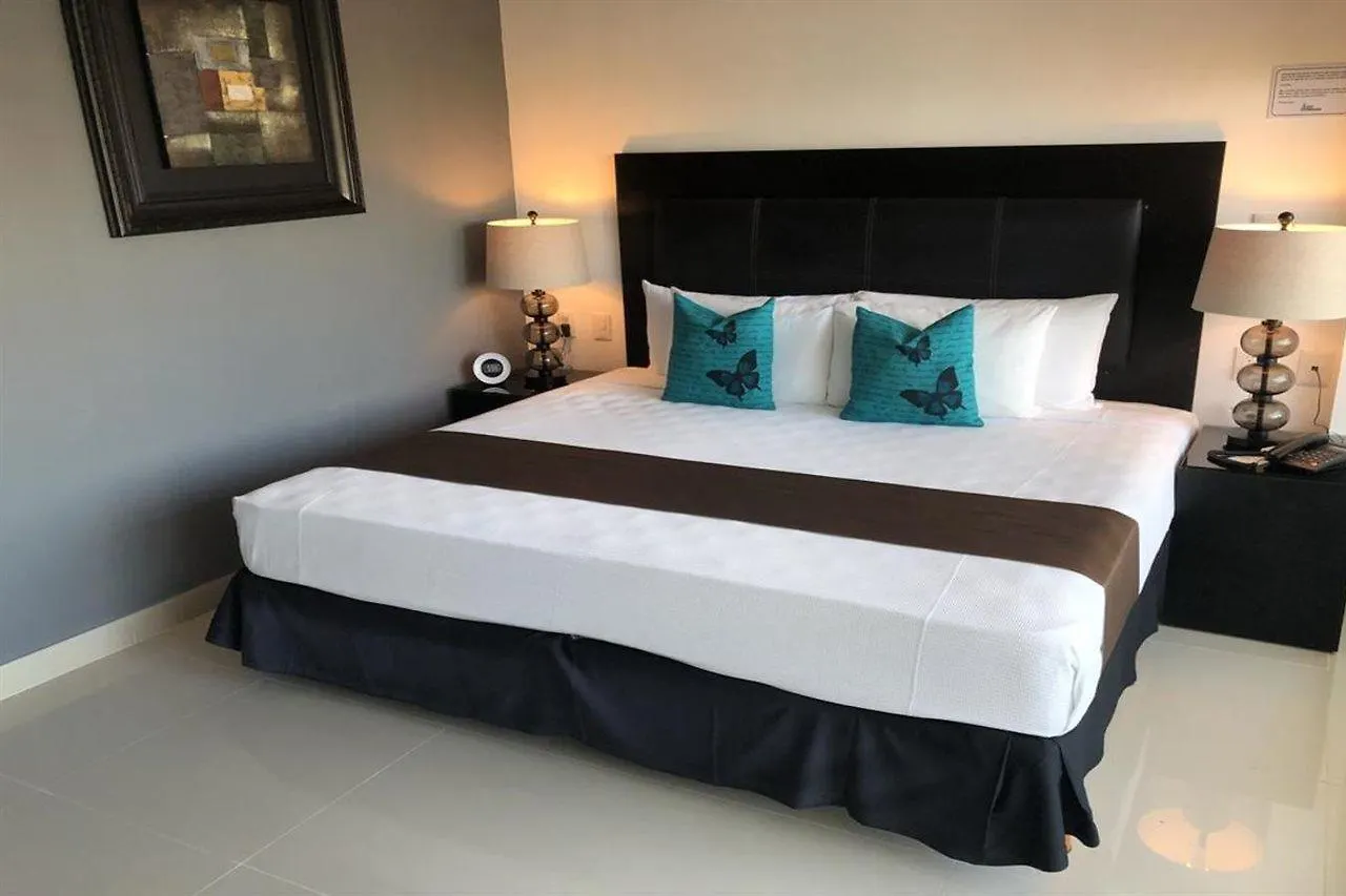 Hotel Suites Malecon Cancun